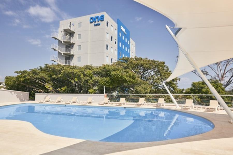 One Puerto Vallarta Aeropuerto Hotel Екстериор снимка