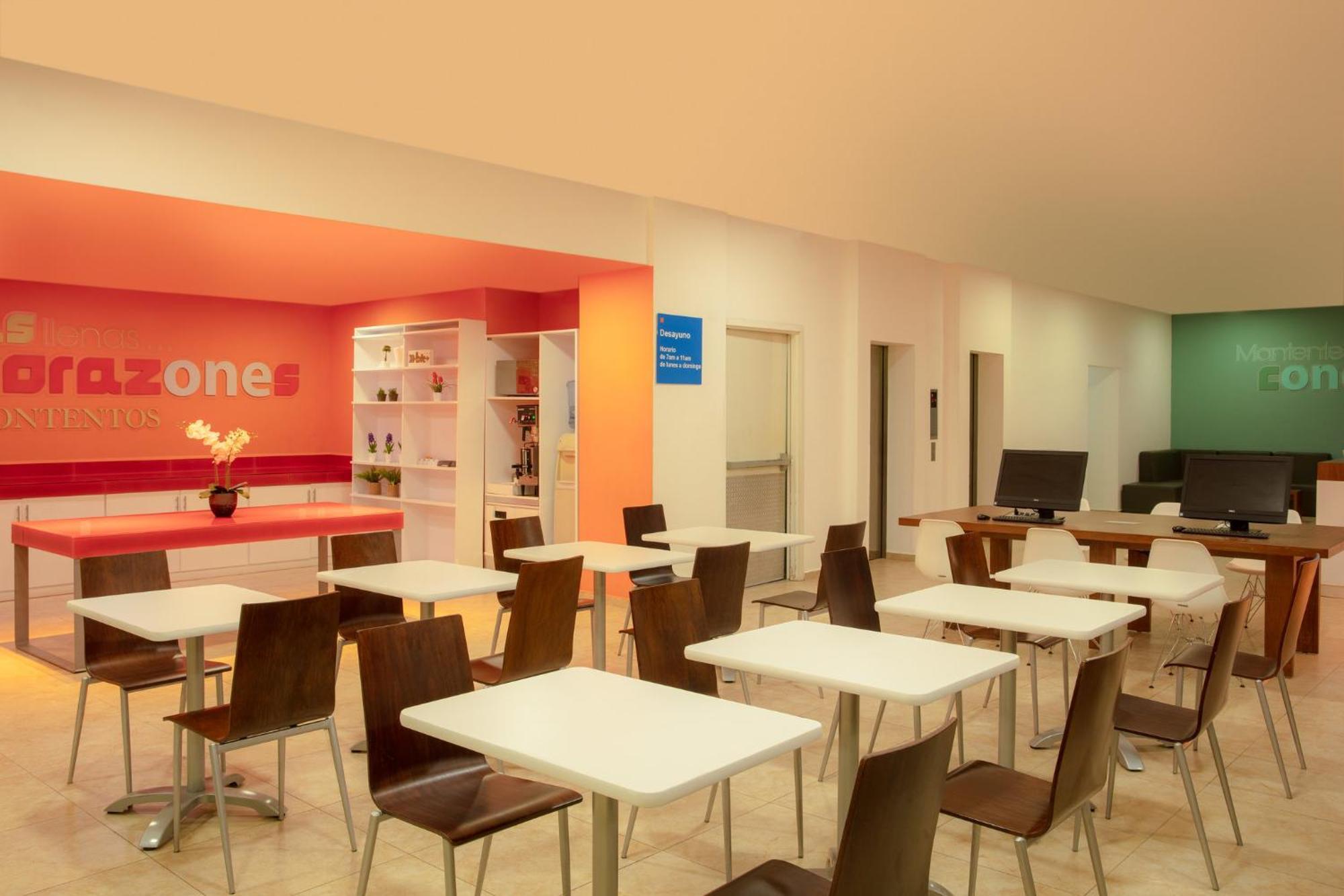 One Puerto Vallarta Aeropuerto Екстериор снимка