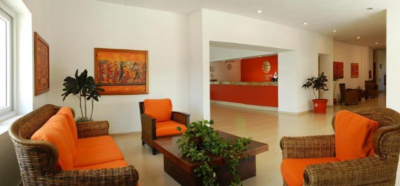 One Puerto Vallarta Aeropuerto Hotel Екстериор снимка