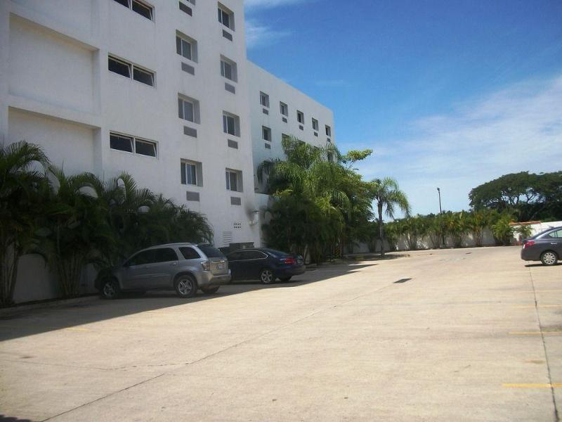 One Puerto Vallarta Aeropuerto Екстериор снимка